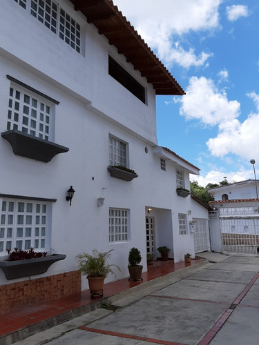 Imagen 2 de 14 de Venta De Casa En San Antonio De Los Altos. Urb El Retiro Rz