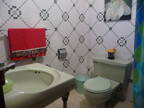 Se Vende Casa Con Potencial Baruta Yf