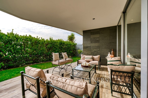 Oferta Cyber - Amplio Duplex Con Jardín Y Excelent...