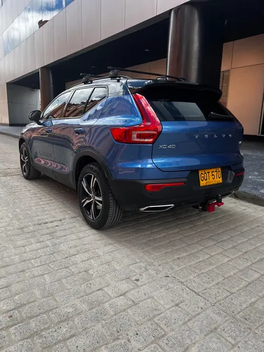 Volvo XC40 2.0 T4 R-Design
