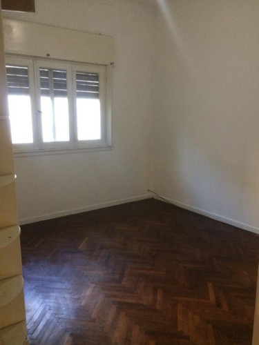 Imagen 5 de 15 de Departamento Tipo Casa En Alquiler En Banfield Oeste