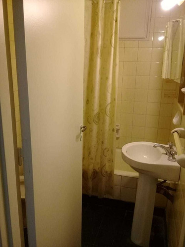 Dño Av. Mosconi Amplio 2amb Exp. $800 Pb B - Recien Pintado