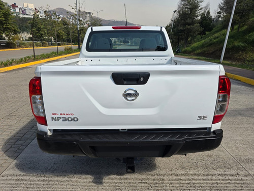 Nissan Np300 Doble Cabina