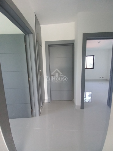 Apartamento En Renta En Exclusiva Torre En Thomén, Santiago Awpa01