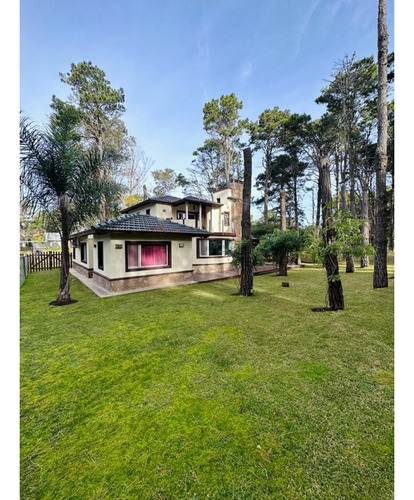 Pinamar - Casa Los Nietos - Moderna Y Funcional