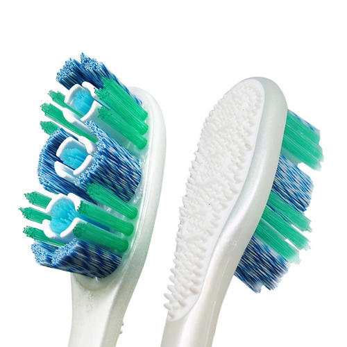 Imagen 3 de 4 de Cepillo dental Colgate 360° Luminous White medio pack x 2