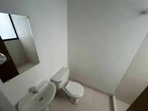 Apartamento En Arriendo Ubicado En El Poblado Sector Los Balsos (26986).