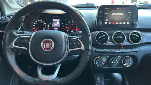 Fiat Cronos 1.8 Precision 16v Flex Aut. 4p