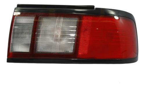 Calavera Derecha Nissan Tsuru Iii B13 00-04  Filo Negro 