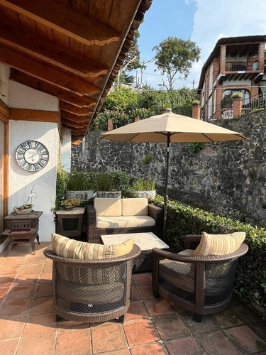 Casa Con Increíble Vista Al Lago En El Escondrijo