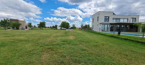 Imagen 4 de 7 de Venta Lote Interno El Canton Golf