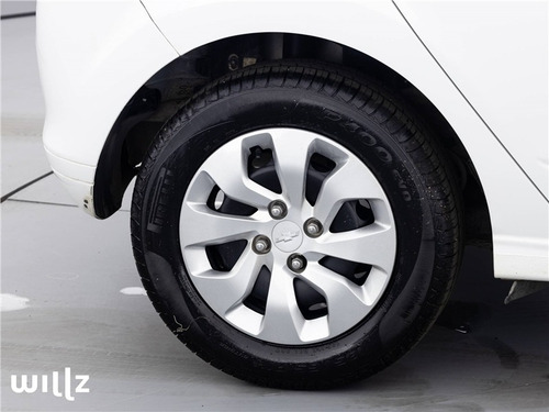 Imagem 11 de 17 de Chevrolet Onix 1.0 Mpfi Joy 8v Flex 4p Manual