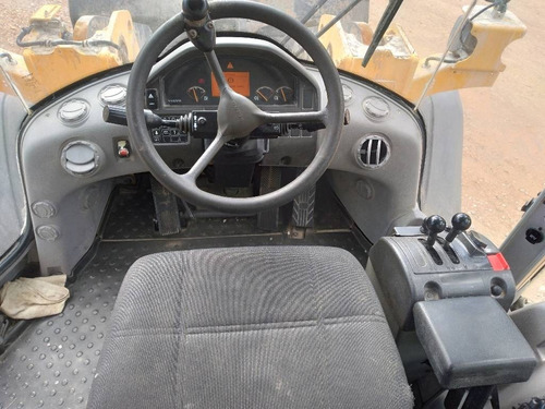 Imagem 2 de 9 de Volvo L90f - 13005