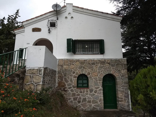 Casas En Venta En La Falda