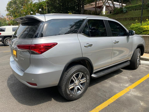 Toyota Fortuner 2019 2.7l Mid