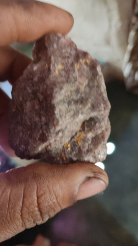 Imagem 1 de 5 de Pedras Cravadas Ouro