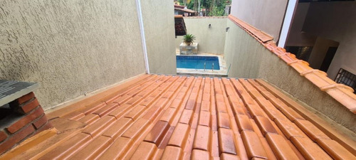Imagem 5 de 24 de Sobrado Com Sacada Vista Ao Mar, No Jardim Palmeiras, Em Itanhaém, Com Churrasqueira E Piscina