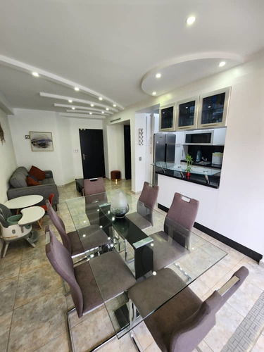 Imagen 5 de 19 de Rosaura Cortez Vende Apartamento Amoblado En La Trigaleña Res Tivoli Con Planta Y Pozo
