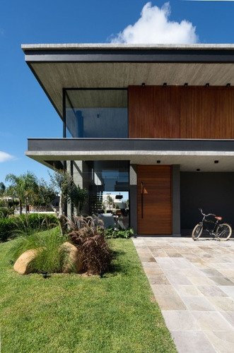 Imagem 10 de 30 de Casa À Venda Em Xangri-lá - Ca00969 - 34941977