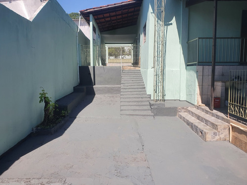 Casa De 3 Quartos Sendo 1 Suíte Na Vila Góis