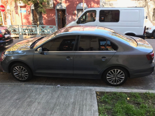 Imagen 4 de 14 de Volkswagen Vento 1.4 Higline 150 Cv At