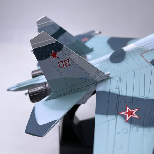 Escala 1:100 Ala Sukhoi Su-27 Avión Ruso Aerolíneas