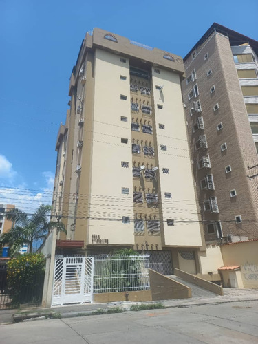 Se Vende Comodo Apartamento Ubicado En La Urb San Isidro, 007jsc