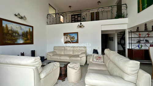 Venta Apartamento Duplex, El Poblado La Frontera - Avenida El Poblado.