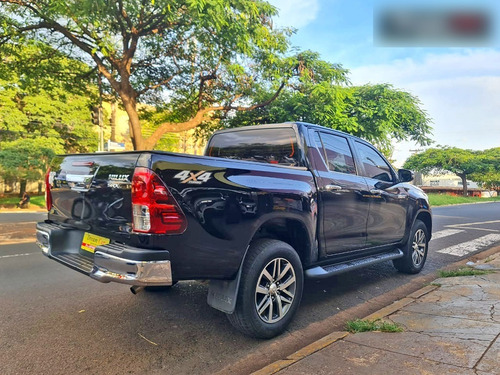 Imagem 9 de 9 de Toyota Hilux 2.8 Srx Cd Automática 4x4 2017