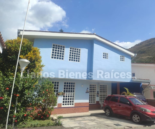 Imagen 2 de 12 de Casa En Venta Via El Castaño Conjunto Cerrado 0412-8709814