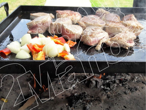 Imagen 5 de 10 de Plancha Chivitera 50x30 5 Mm Hamburguesas Parrilla Cocina