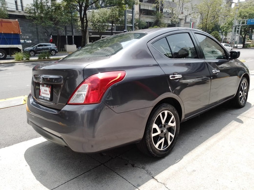 Imagen 4 de 15 de Nissan Versa Exclusive T/a 2017