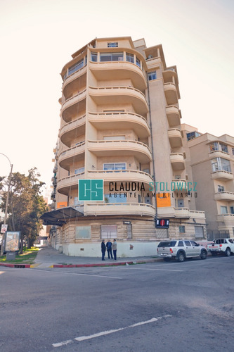 Venta Apartamento Oficina O Vivienda 2 Dormitorios Gran Living Y Deposito Planta Baja Frente A Rambla Barrio Sur - Palermo