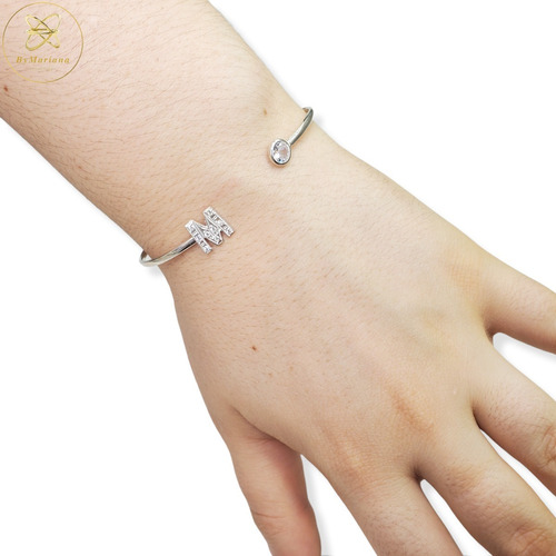 Imagen 2 de 6 de Pulsera Plata Semi Rigida Con Letra Inicial M Cubic