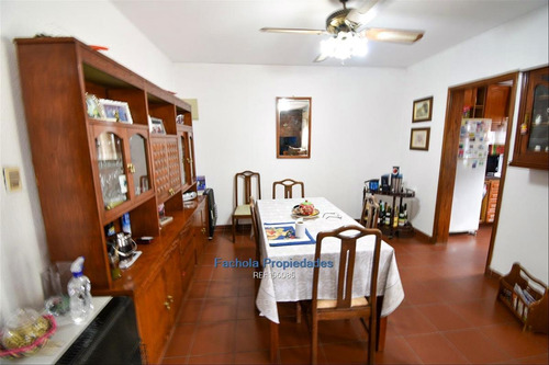 Vende Las Acacias 3 Dormitorios, Garaje, Barbacoa