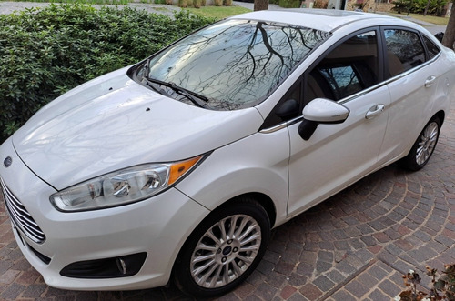 Imagen 1 de 15 de Ford Fiesta 1.6 4p Titanium