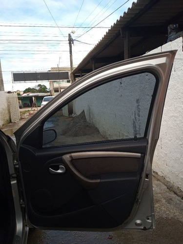 Imagem 7 de 14 de Renault Sandero 2009 1.6 Expression Hi-torque 5p