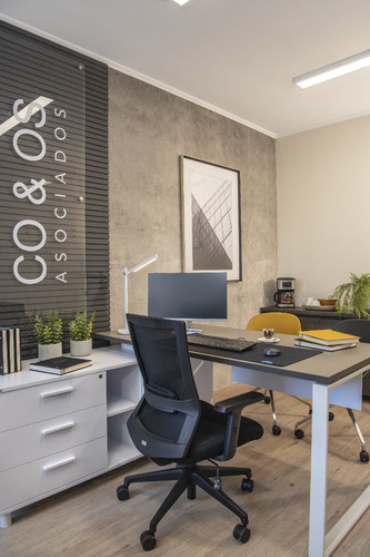 Oficina En Proyecto De Inmobiliaria Dhelos En O2