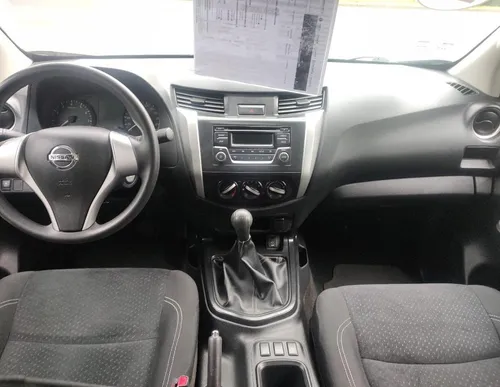 Nissan NP300 2.5 SE Paq Seguridad Mt