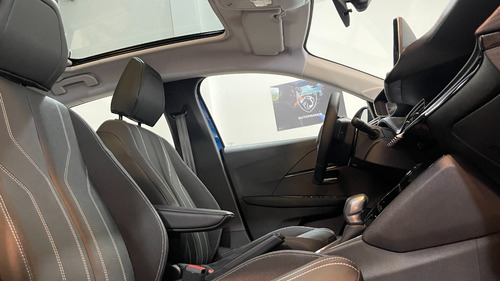 Imagen 22 de 25 de Peugeot 208 Feline Tiptronic