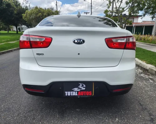 Kia Rio Ub Ex Full 1.4 Mt Techo!!