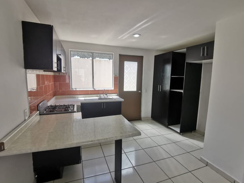 Casa En Venta-gibraltar, Residencial La Moraleja, 45134, Guadalajara, Jal. (32365846623)
