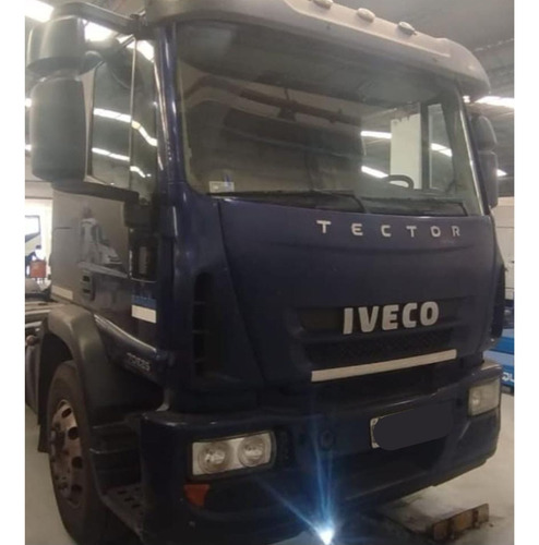 Iveco Tector 170 E/25 Tractor Corto C/plato Año 2015