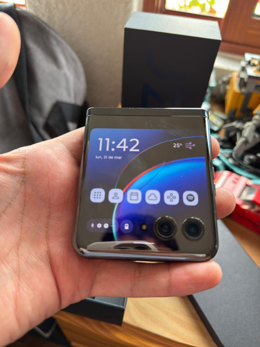 Motorola Razr 40 Ultra 512 Gb Negro 12 Gb Ram (Usado)