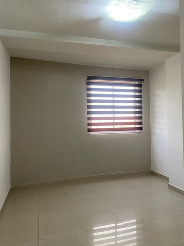 Apartamento En Mañongo Res Plaza Real Naguangua. St