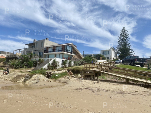 Casa En Alquiler Sobre La Playa En La Barra, Maldonado, Uruguay