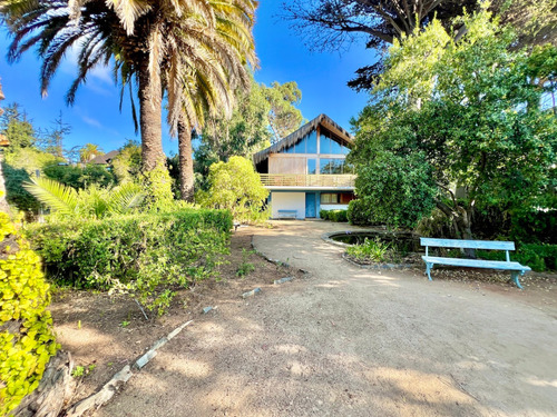 Interesante Casa En Venta En Zapallar Con Mucho Potencial