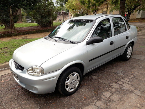 Chevrolet Corsa 4 Puertas Full