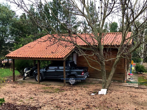 Venta De Granja En Melilla Con Cuatro Casas.