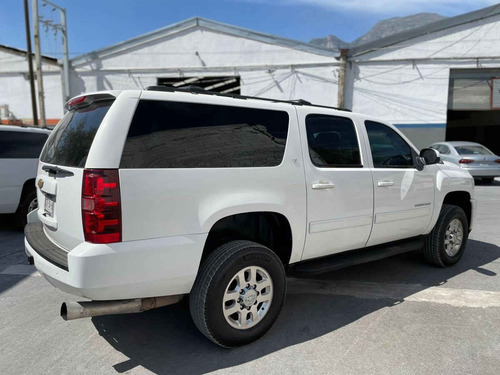 Imagen 5 de 15 de Chevrolet Suburban 2014 5p Lt V8/5.3 Aut 2da/banca